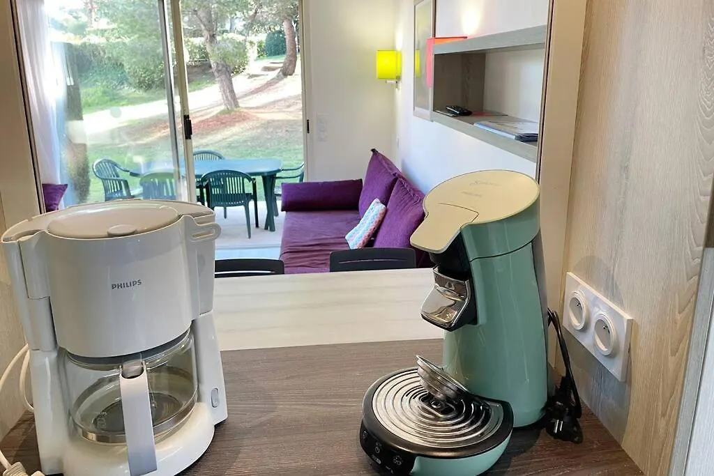 Rez-Jardin Renove A Saint-Raphael, Cote D'Azurアパートメント フランス