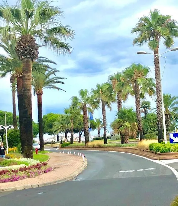 アパート Rez-Jardin Renove A Saint-Raphael, Cote D'Azurアパートメント